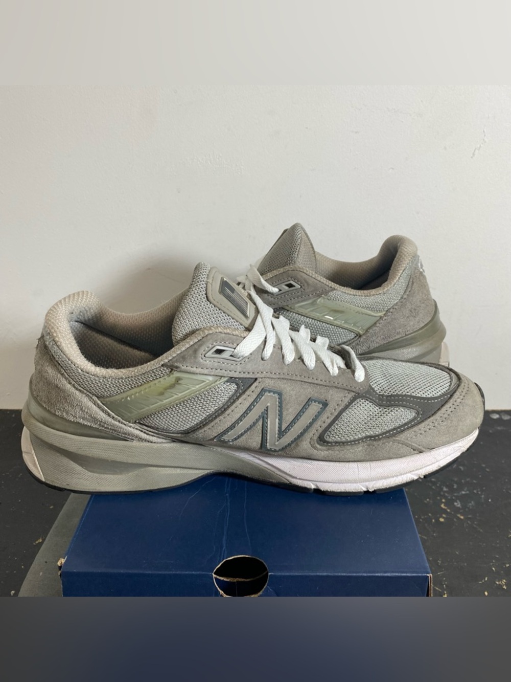 Size 10.5 - New Balance 990 V5 - Picture 7 of 9